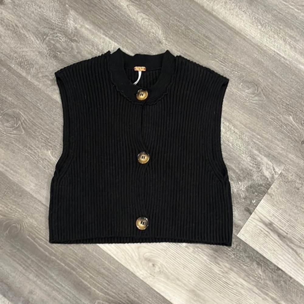 Free People-  Three Button Crop Sweater- Ribbed Black - Picture 5 of 10
